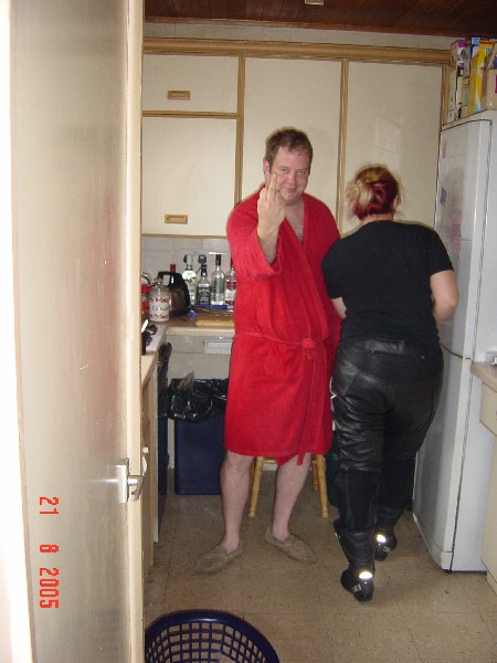 Biggus in fetching bike riding attire. Biggus in fetching bike riding attire.