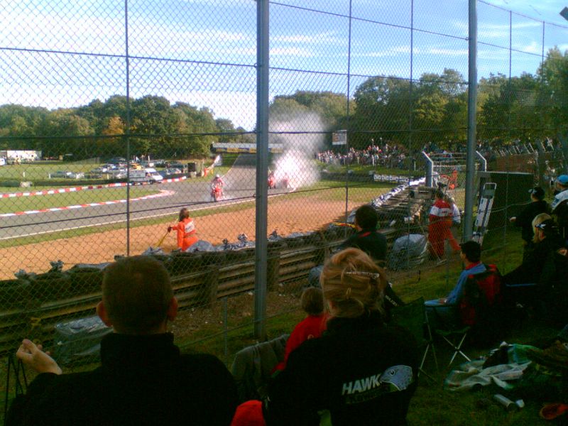 BSB Brands Hatch 09.10.05 - Burn out 3